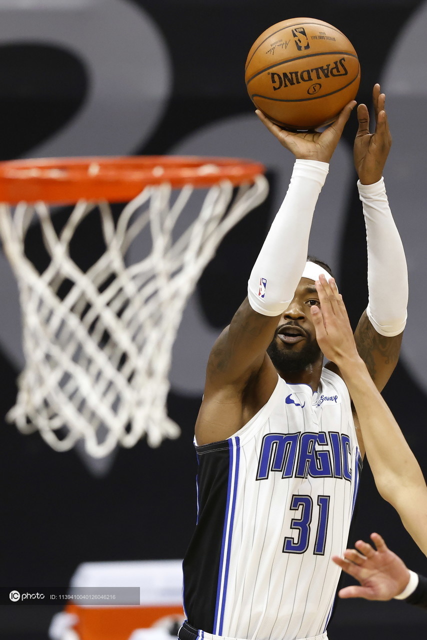 包含社区盾倒计时，萨克拉门托国王关键时刻队长鼓劲，细节引发关注，信心回归，团队化学反应显著的词条